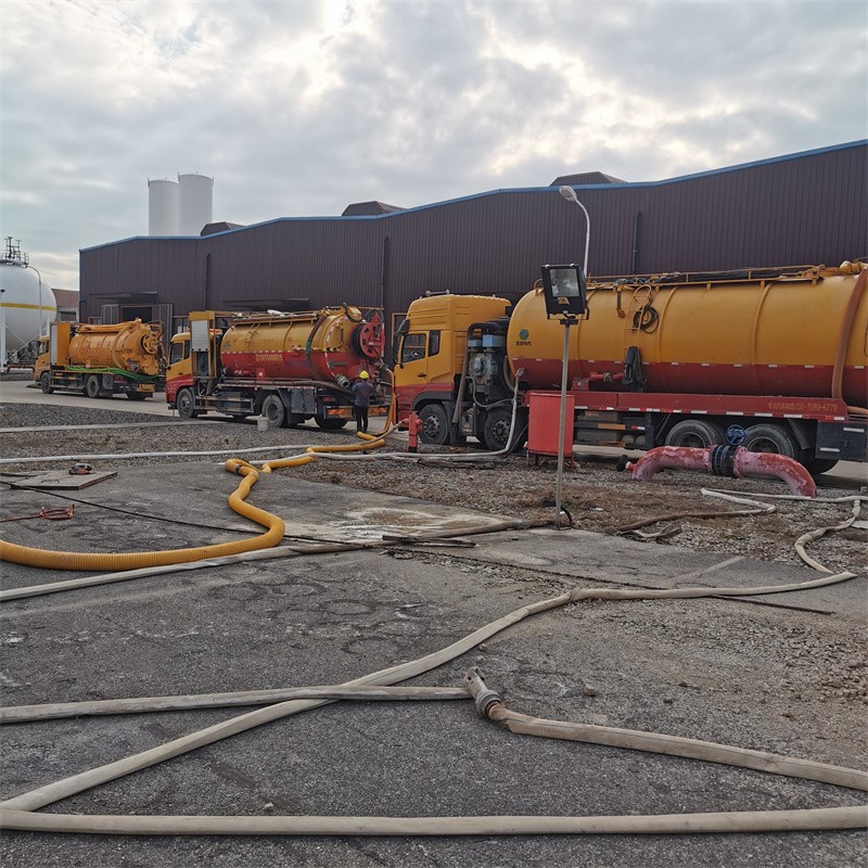 太仆寺污水池清理