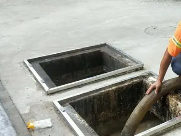 太仆寺化粪池清理